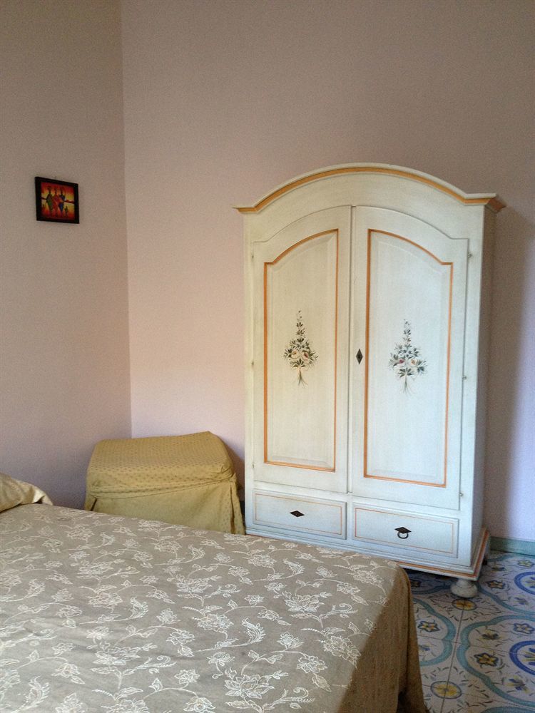 نابولي Room Elia المظهر الخارجي الصورة